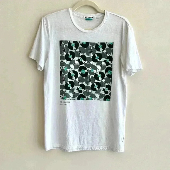 Ben Sherman Men's Records Graphic T-Shirt, White Graphic Tee, Size Small - Picture 6 of 16